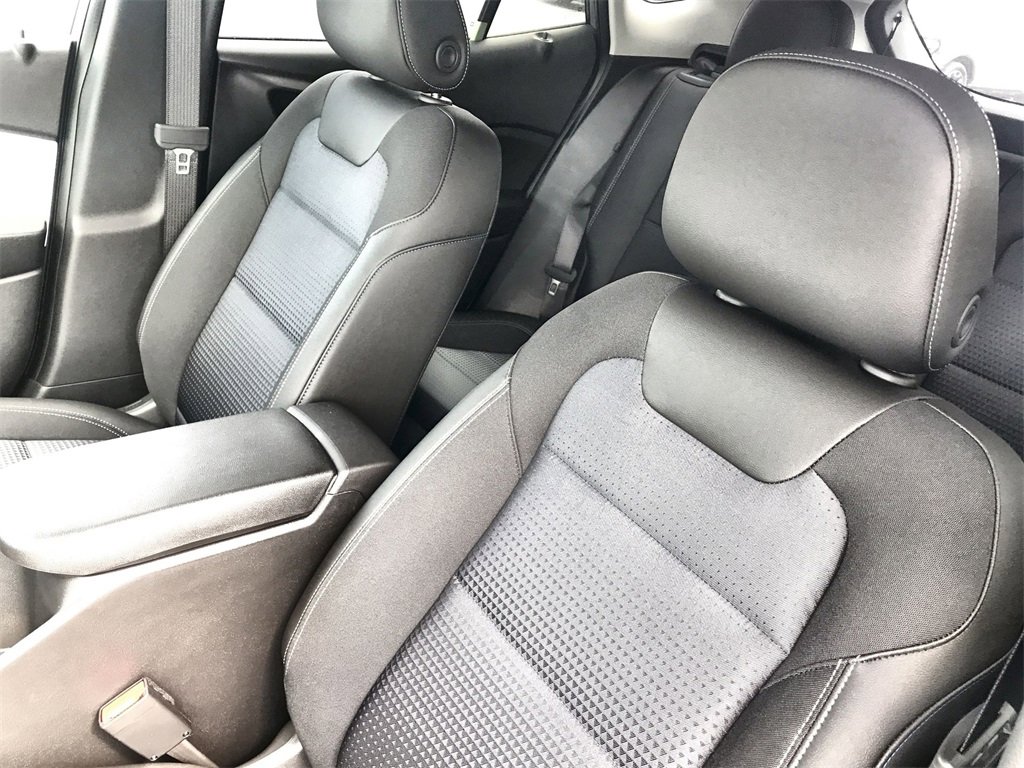 2025 Chevrolet Trax LT photo 11