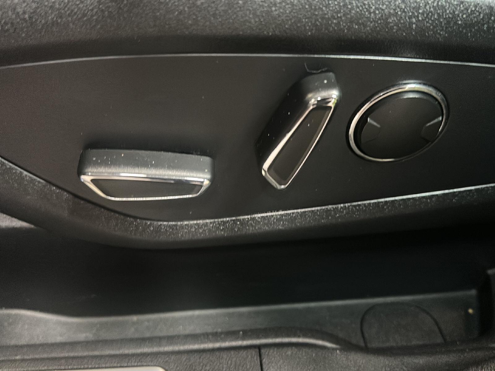 2016 Lincoln MKC Reserve photo 16