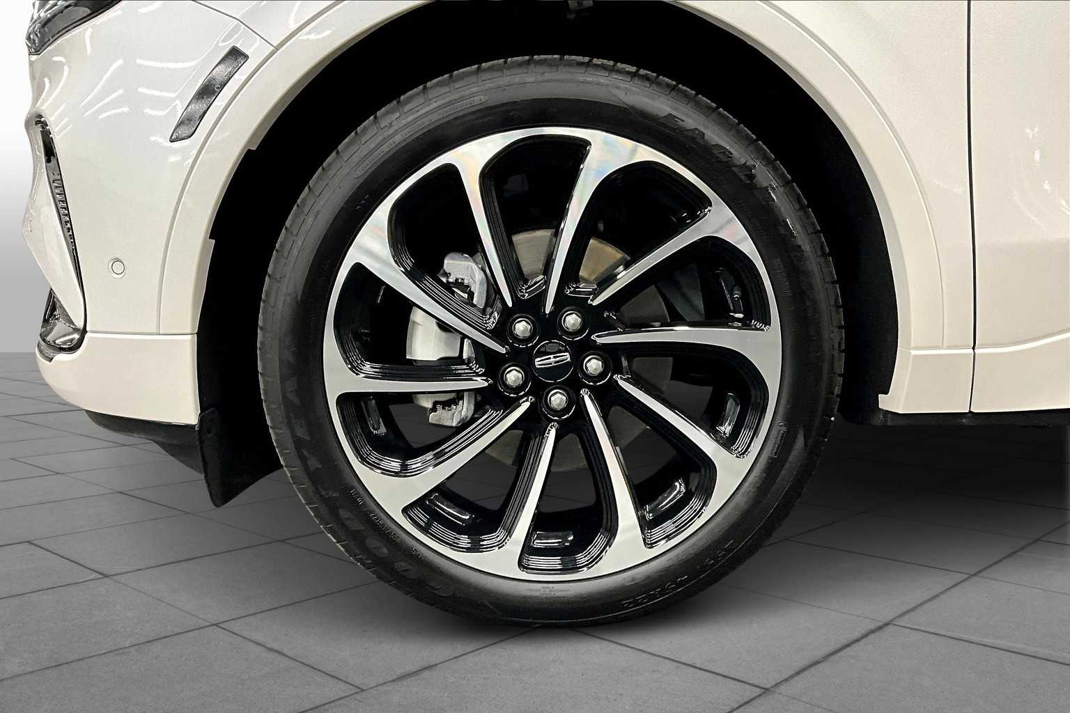 2024 Lincoln Nautilus Black Label photo 10