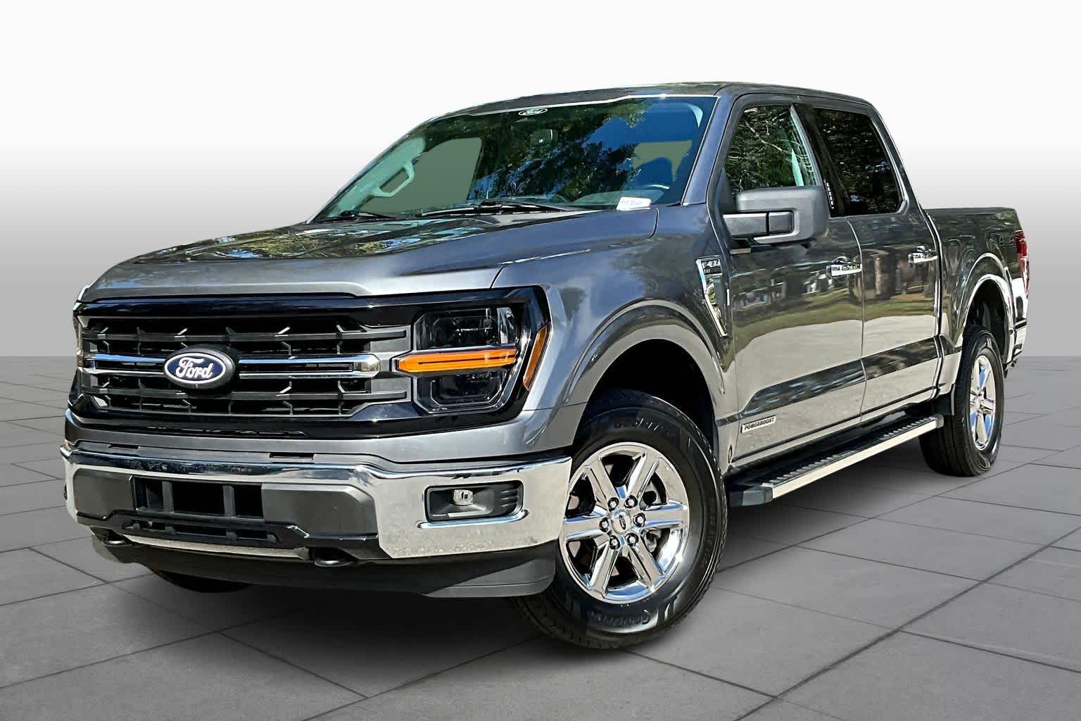 2024 Ford F-150 XLT photo 2