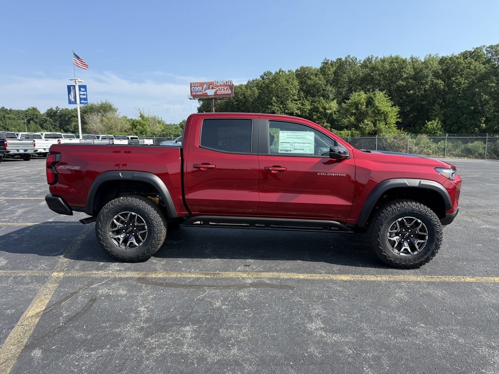2026 Chevrolet Colorado ZR2 photo 2