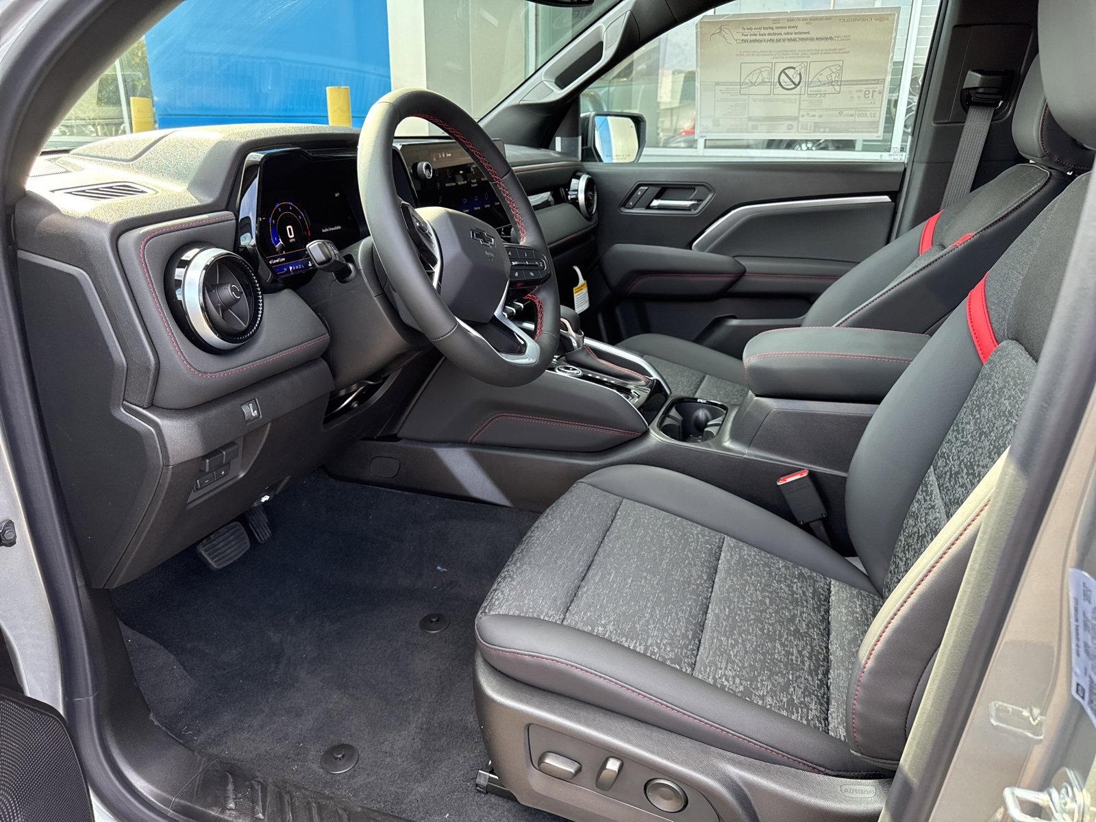 2026 Chevrolet Colorado Z71 photo 13