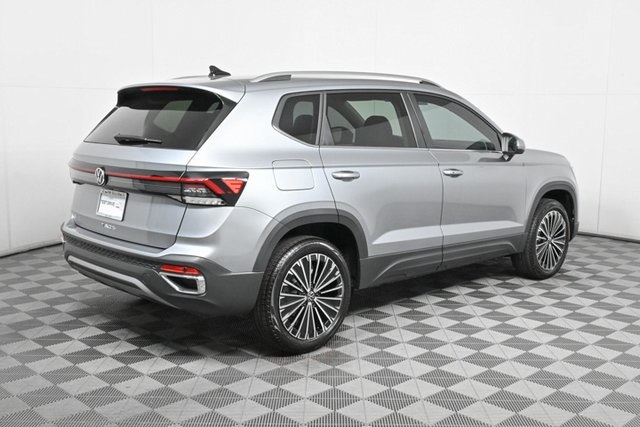 2025 Volkswagen Taos SE photo 23