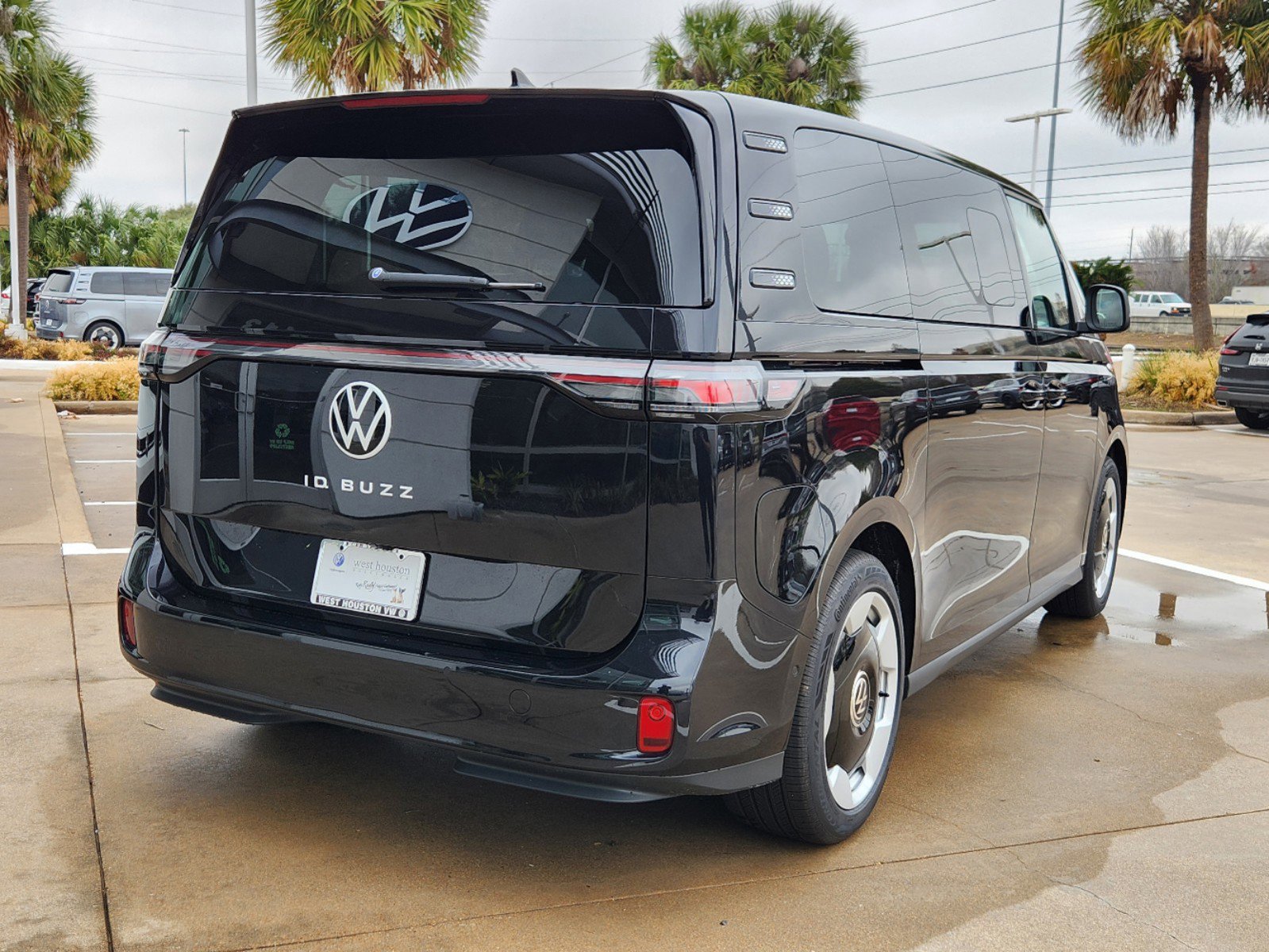 2025 Volkswagen ID. Buzz Pro S photo 3