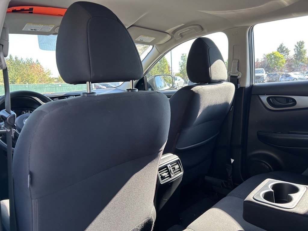 2021 Nissan Rogue Sport S photo 21