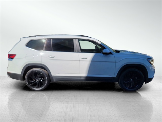 2022 Volkswagen Atlas SE Technology photo 2