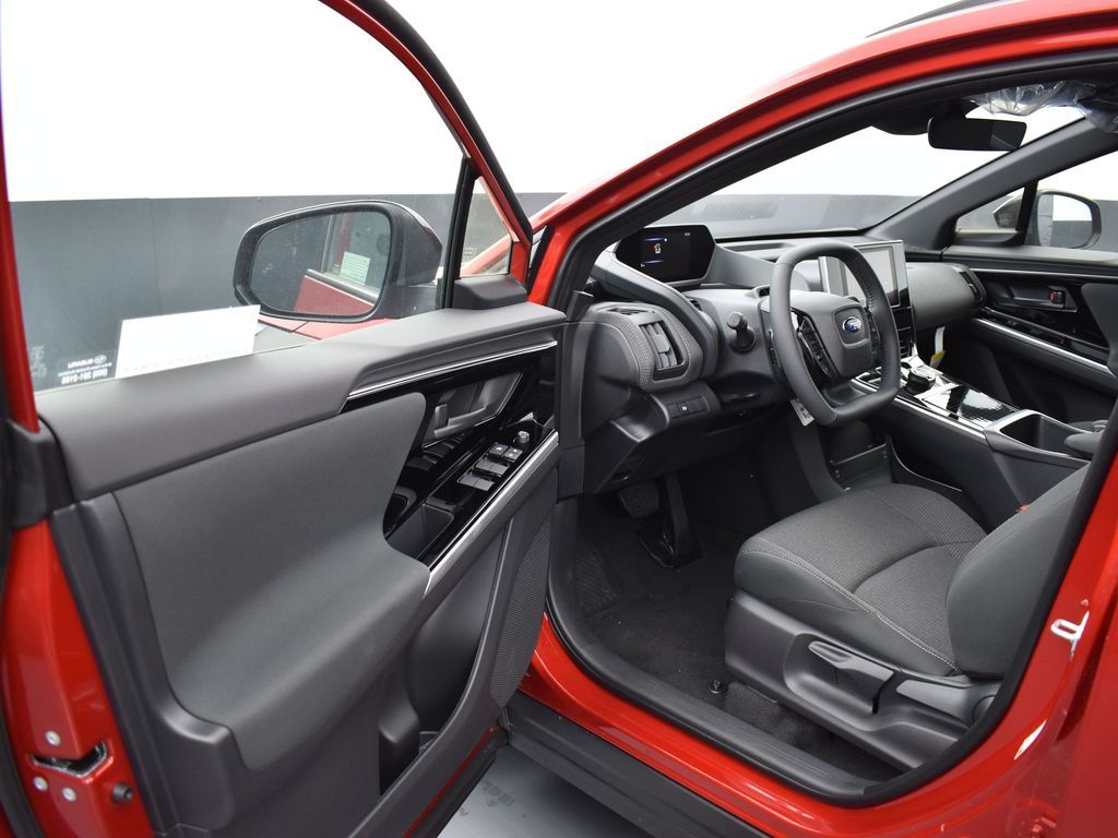 2025 Subaru Solterra Premium photo 7