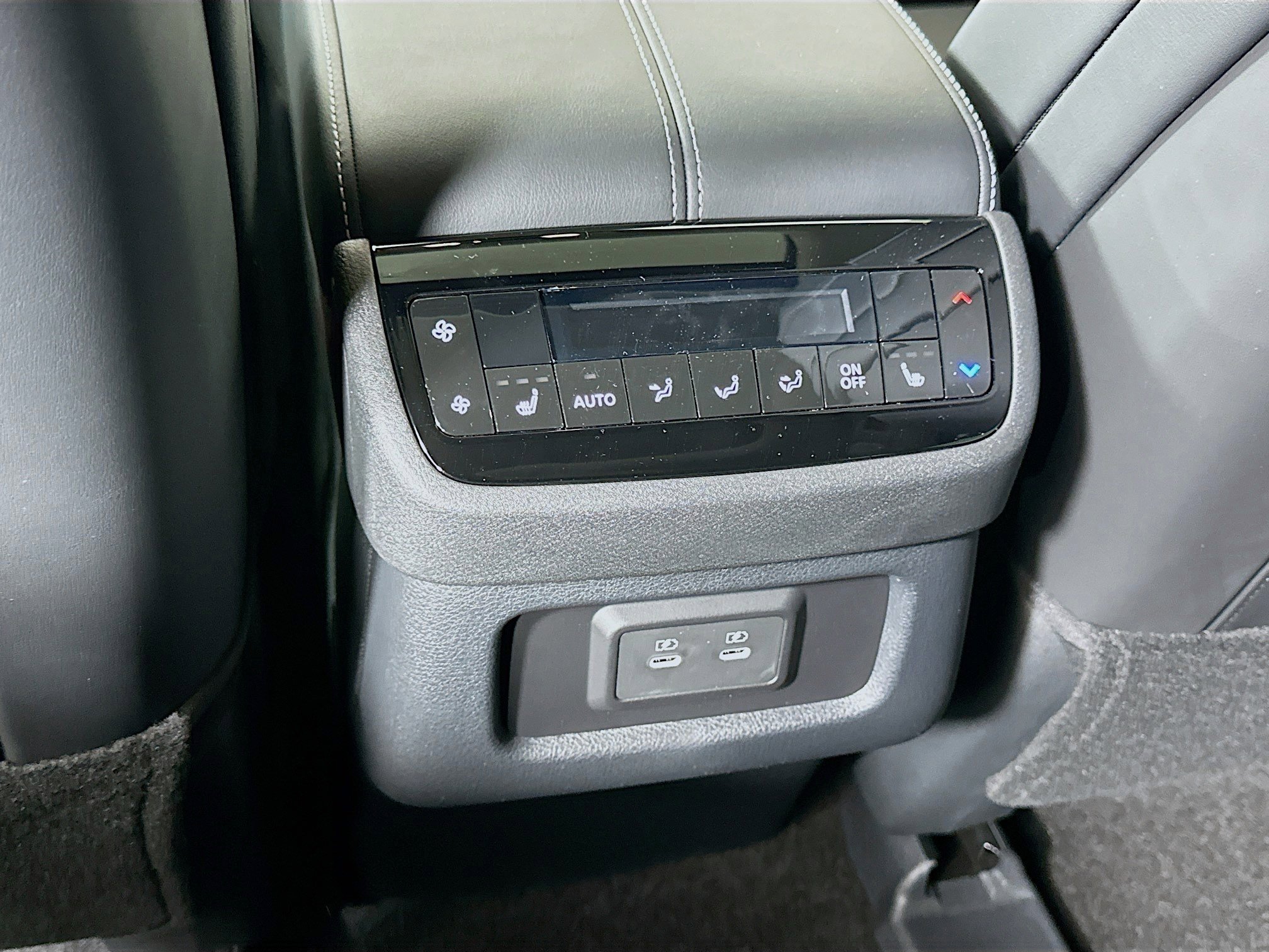 2026 Infiniti QX60 Luxe photo 14