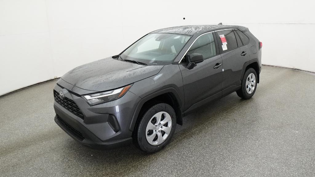 2025 Toyota RAV4 LE's photo