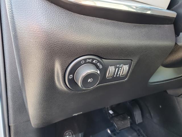 2022 Jeep Compass Limited photo 9