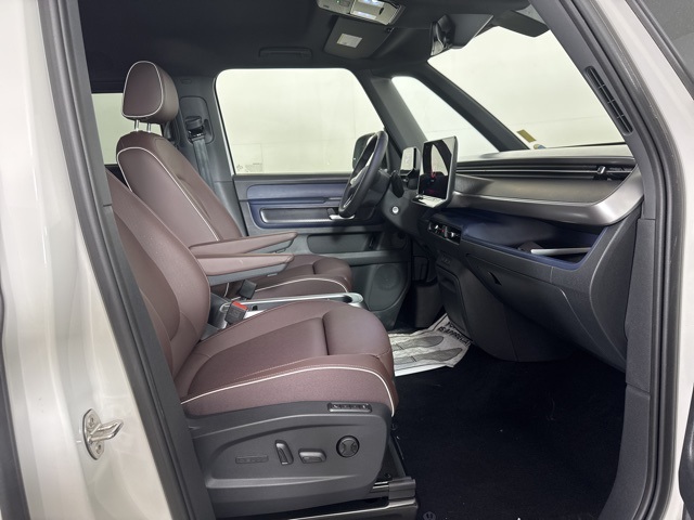 2025 Volkswagen ID. Buzz Pro S photo 4