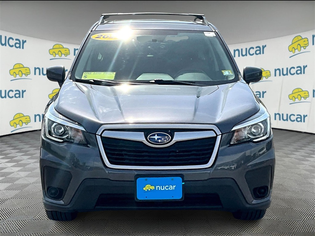 2020 Subaru Forester Premium photo 2
