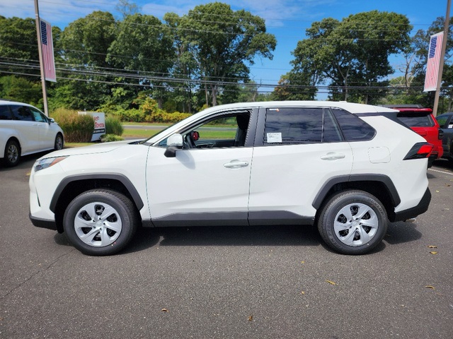 2025 Toyota RAV4 LE photo 3