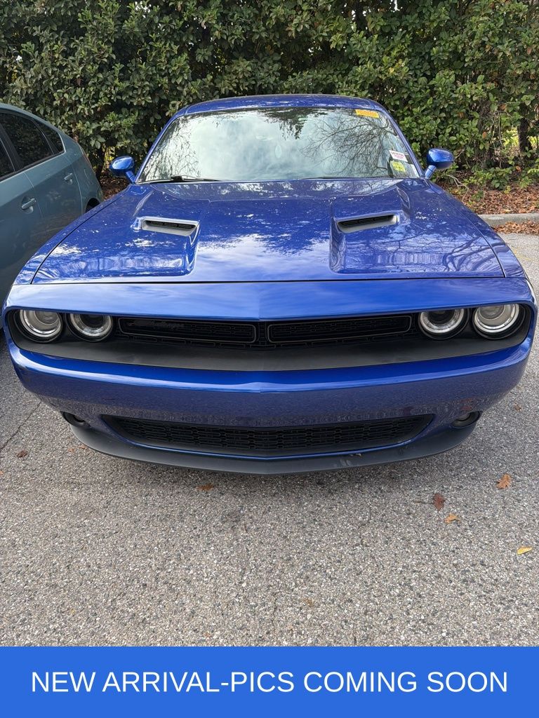 2019 Dodge Challenger SXT's photo