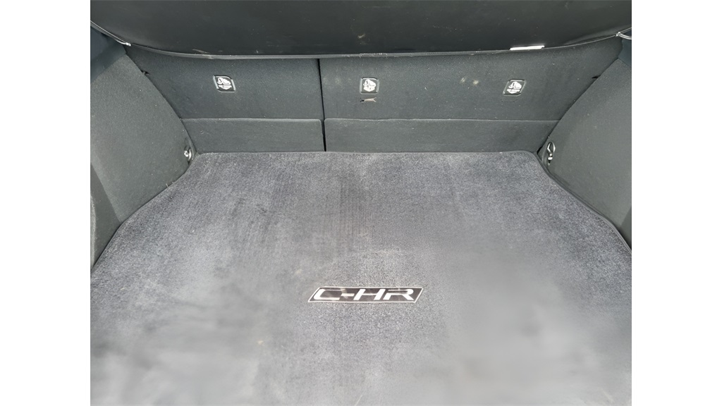 2018 Toyota C-HR XLE photo 26