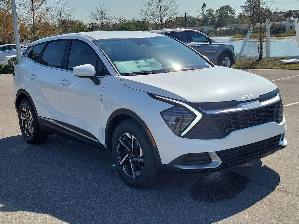 2025 Kia Sportage Hybrid LX photo 3