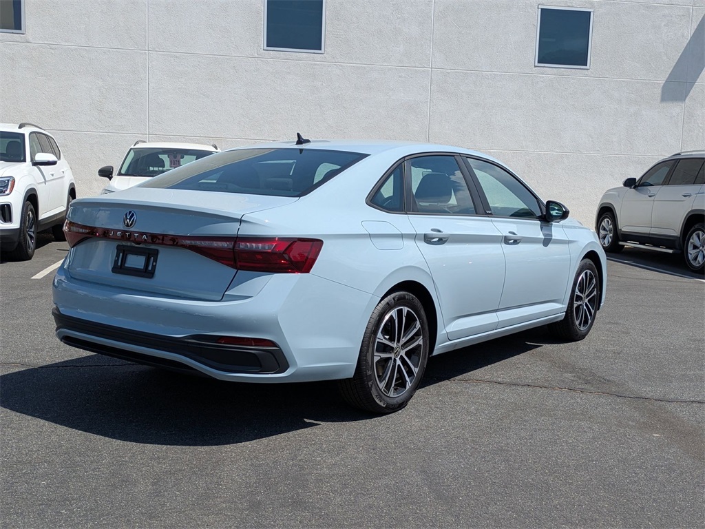 2025 Volkswagen Jetta 1.5T Sport photo 3