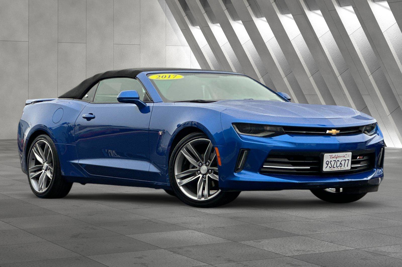 2017 Chevrolet Camaro 1LT's photo