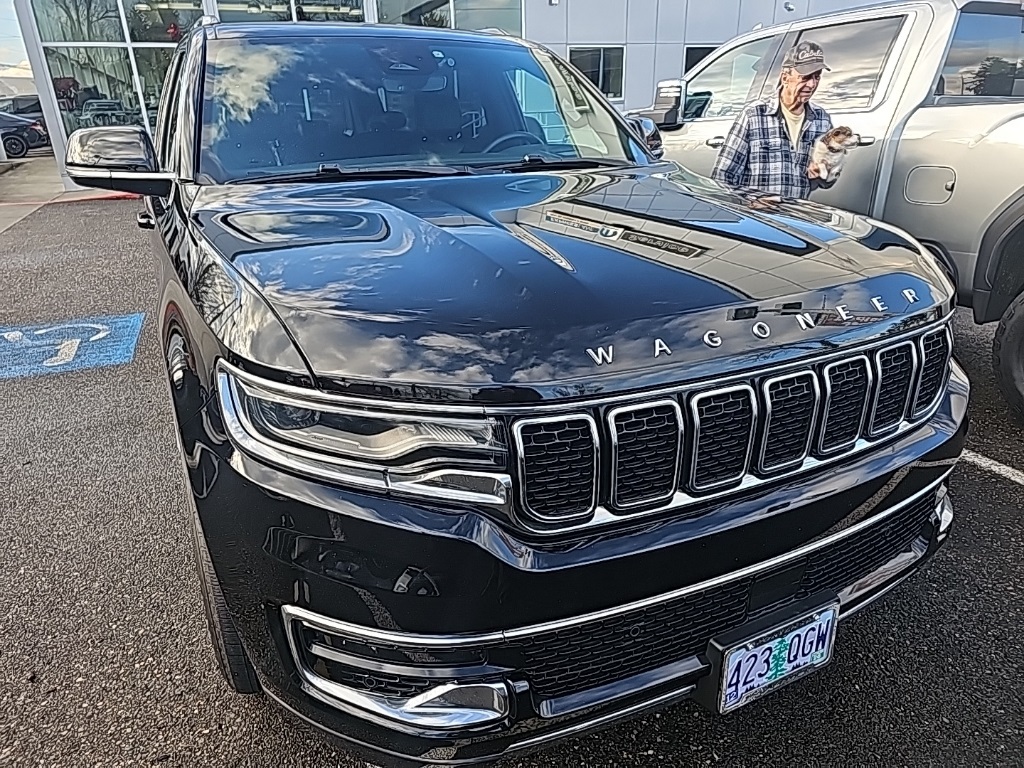 2022 Jeep Wagoneer Series III's photo