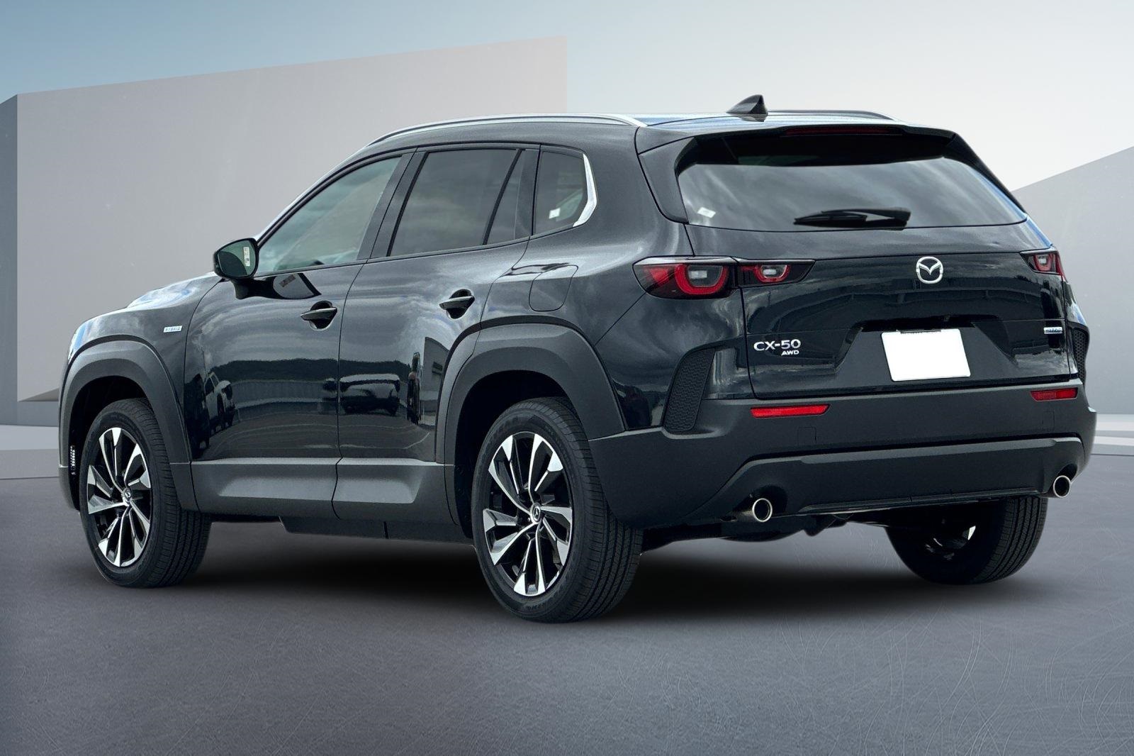 2025 Mazda CX-50 Premium Plus photo 5