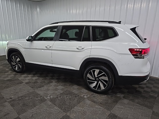 2024 Volkswagen Atlas SE Technology photo 4