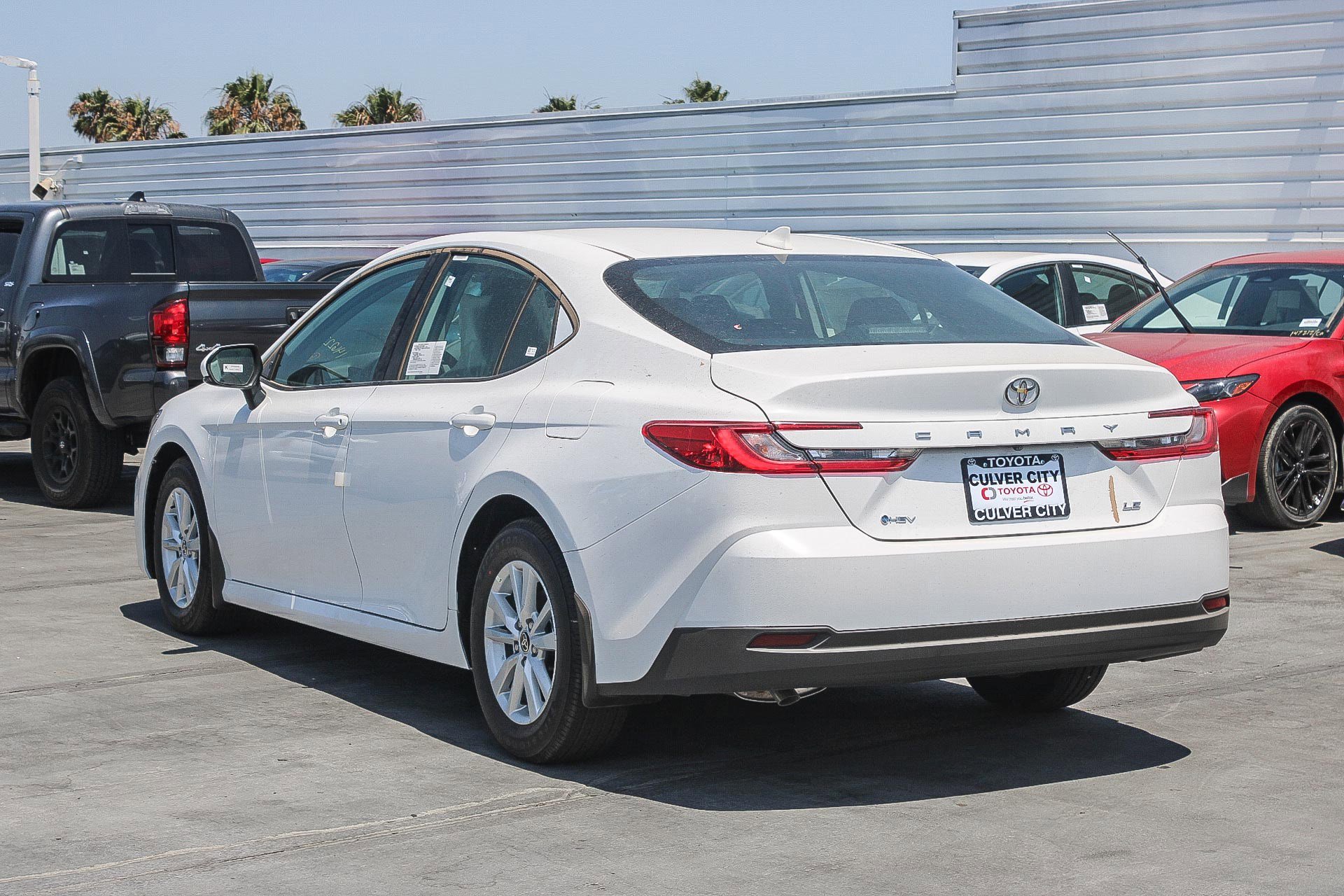2025 Toyota Camry LE photo 5