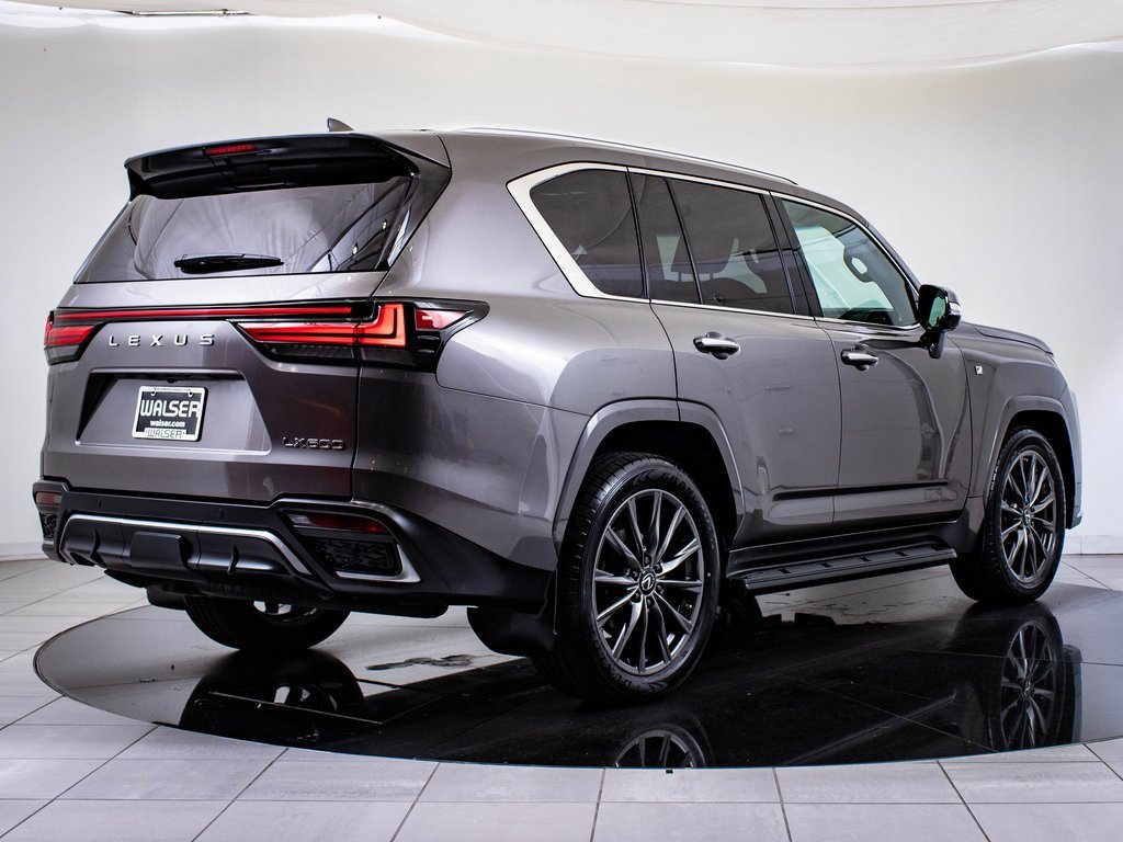 2022 Lexus LX 600 F SPORT photo 10
