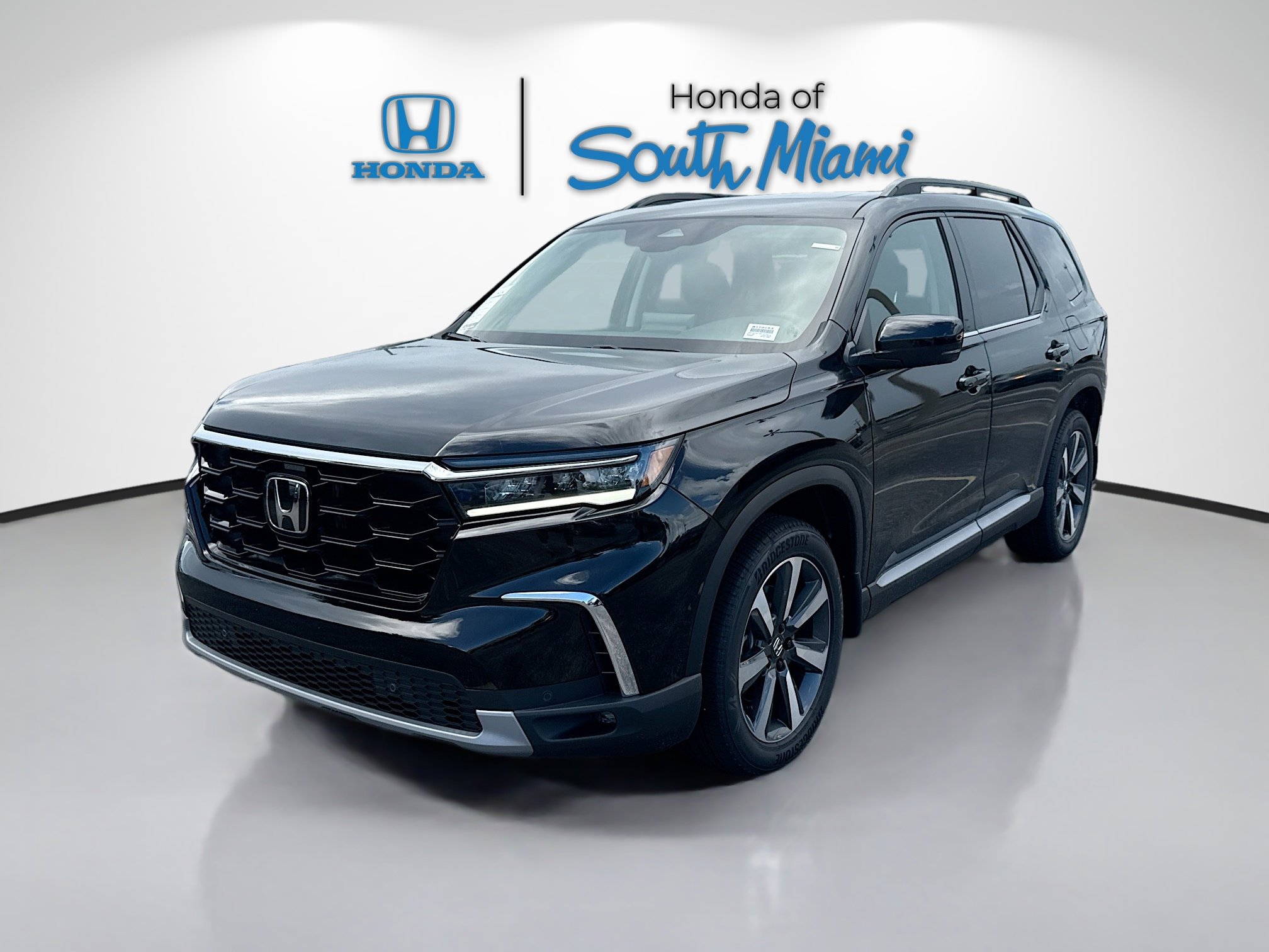 2025 Honda Pilot Touring photo 3