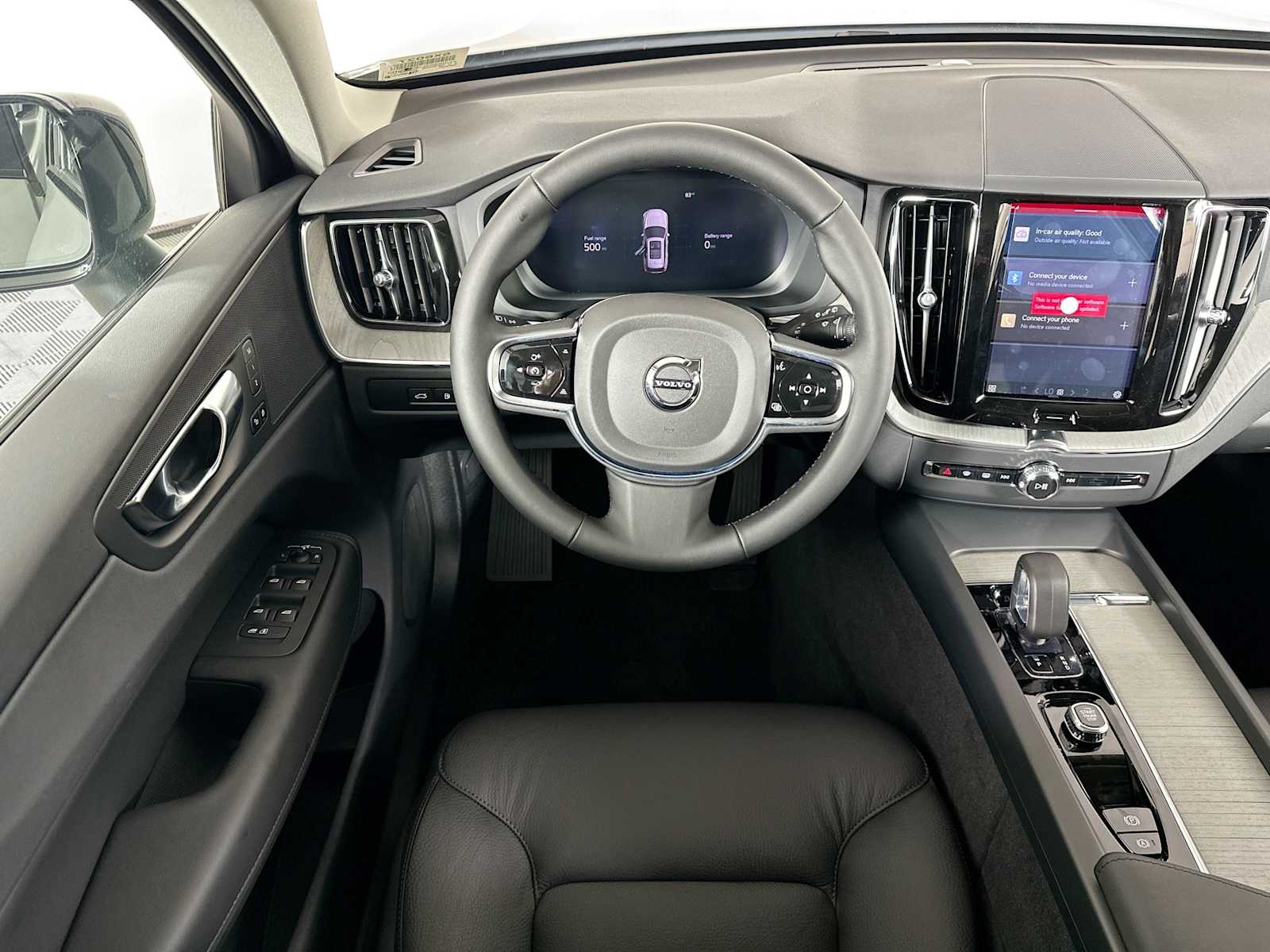 2025 Volvo XC60 T8 Plus photo 18