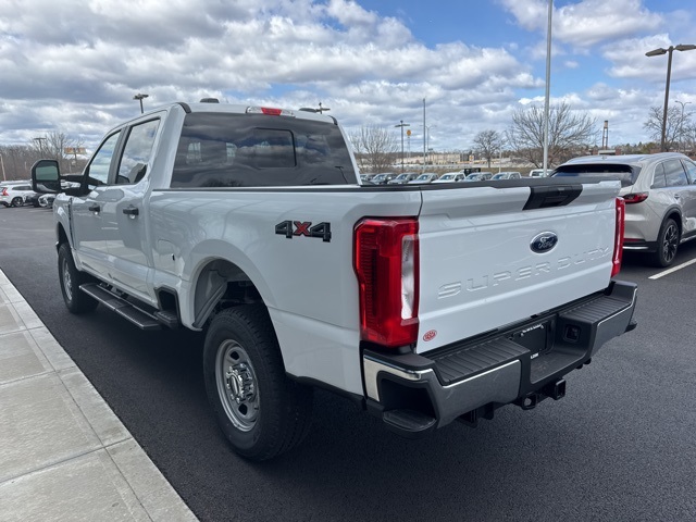 2025 Ford F-350 XL photo 3