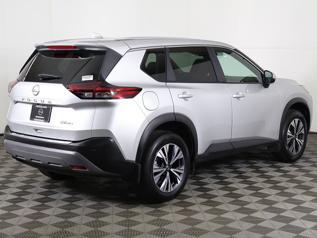 2022 Nissan Rogue SV photo 6