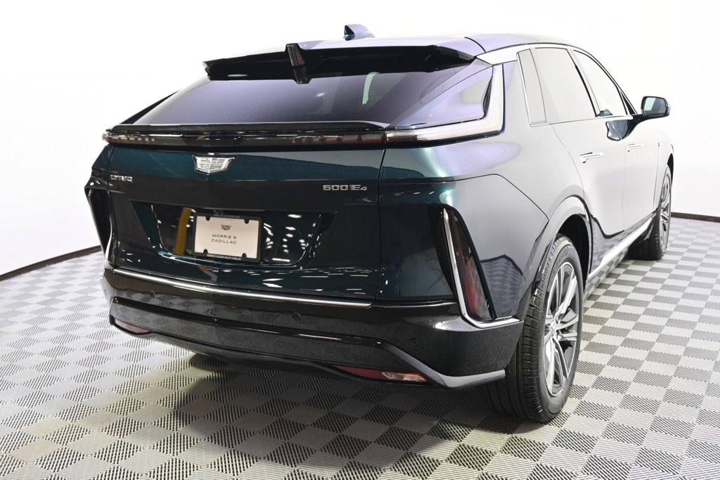 2025 Cadillac Lyriq Luxury photo 6