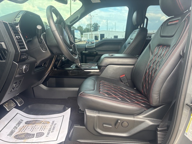 2019 Ford F-150 Lariat photo 16