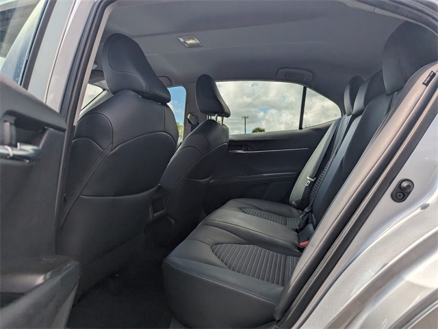 2023 Toyota Camry SE photo 4