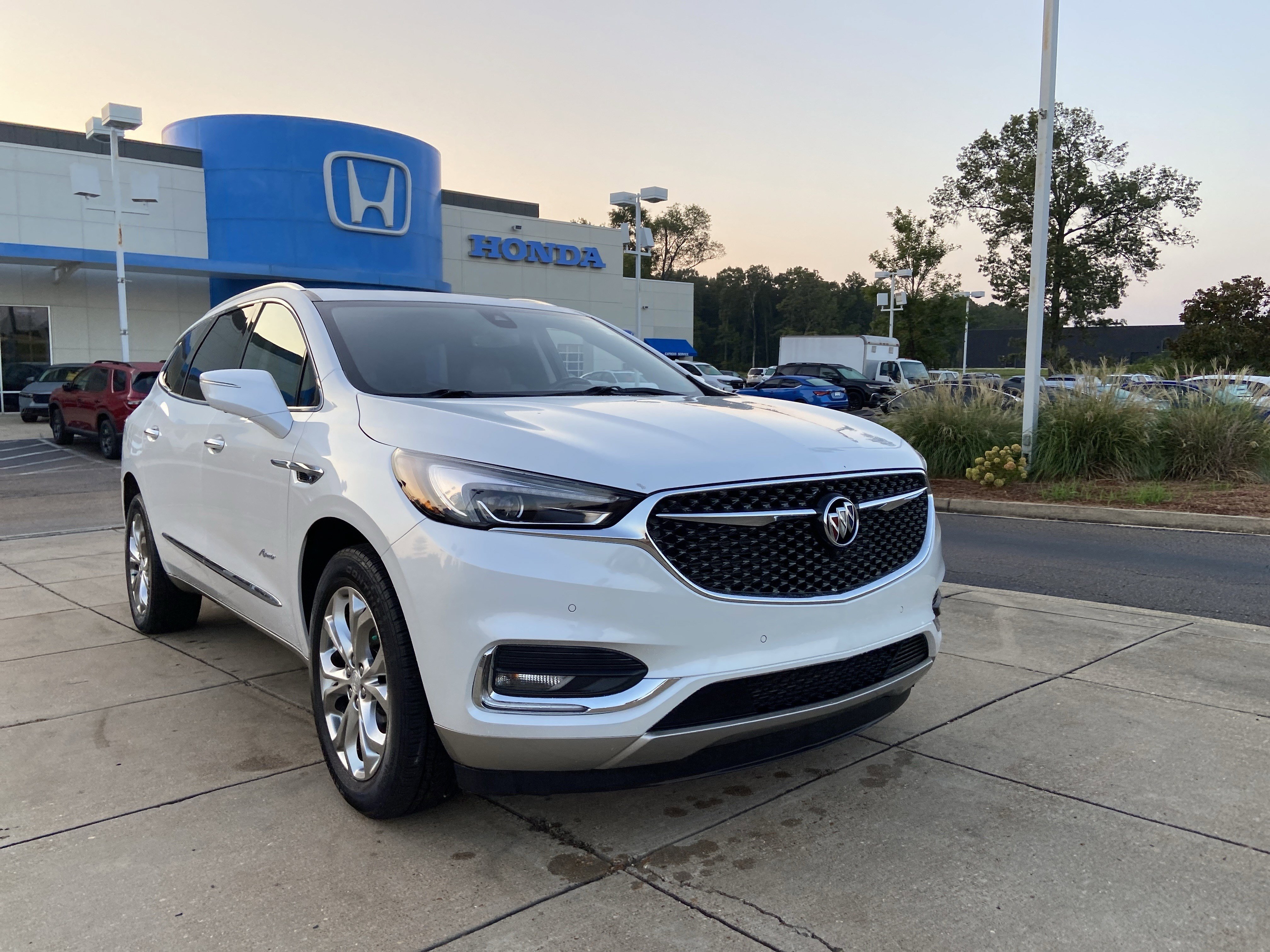 Used 2018 Buick Enclave Avenir with VIN 5GAERDKW3JJ122563 for sale in Ridgeland, MS