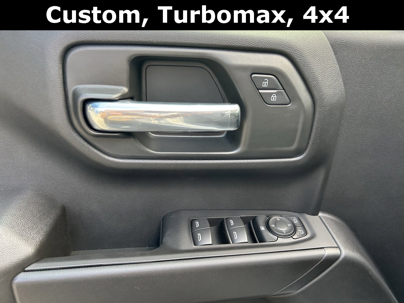 2025 Chevrolet Silverado 1500 Custom photo 8