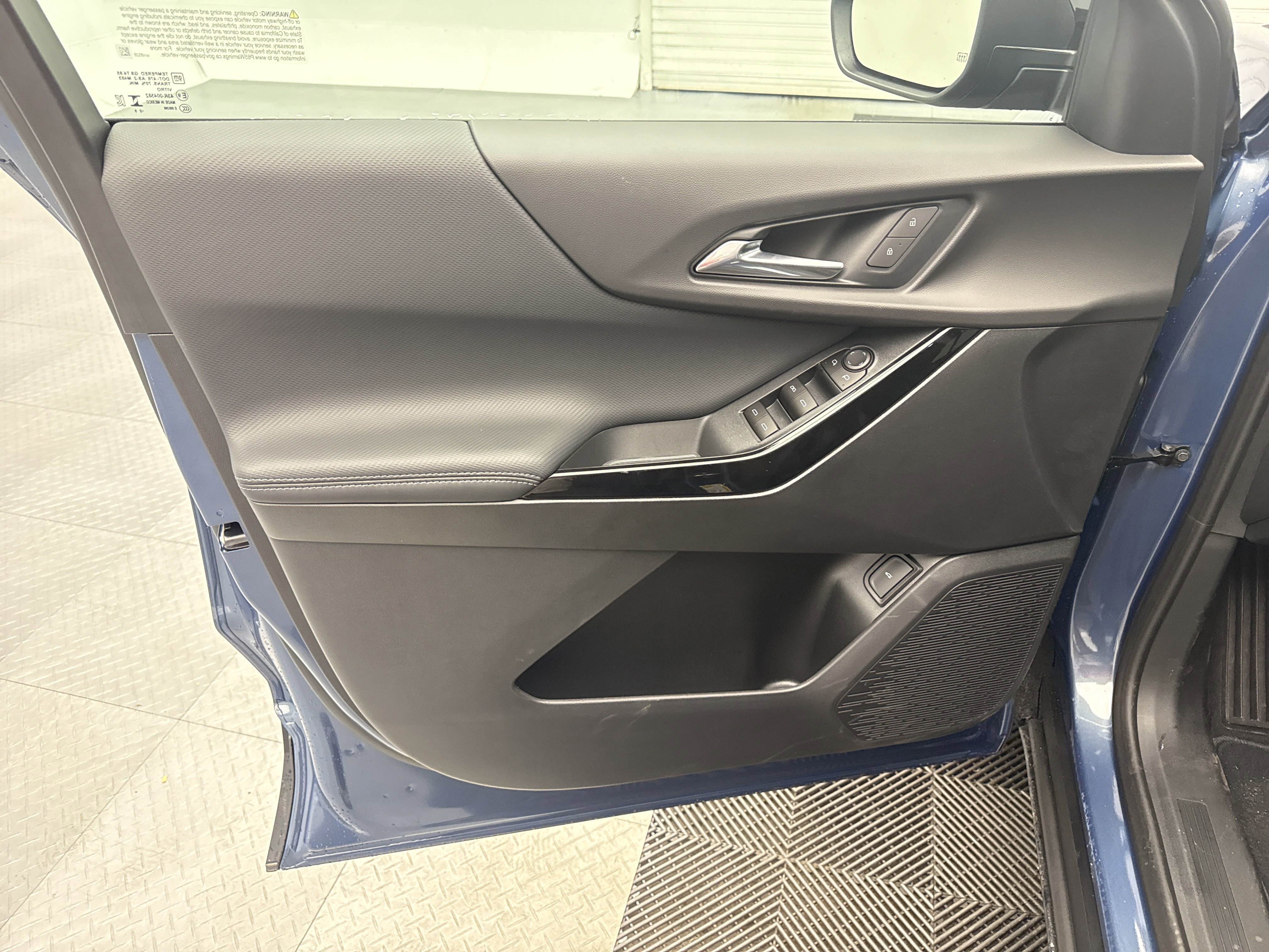 2026 Chevrolet Equinox LT photo 17