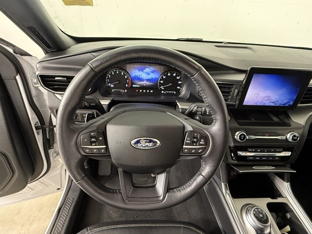 2020 Ford Explorer XLT photo 23