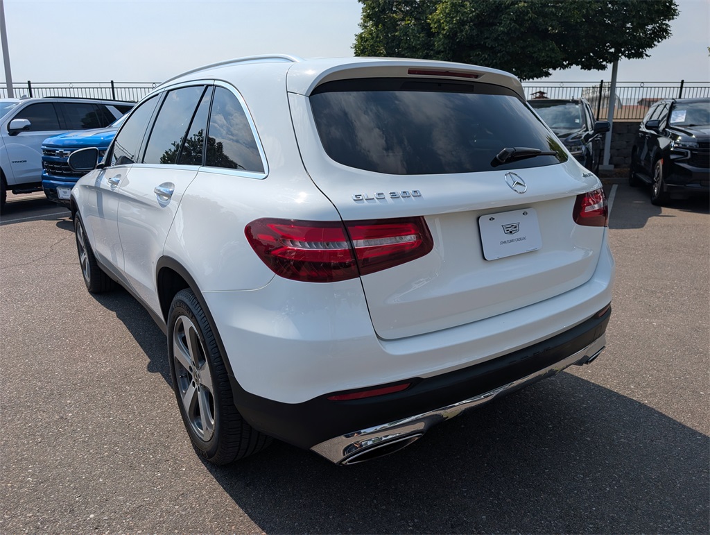 2019 Mercedes Benz GLC 300 4MATIC photo 3