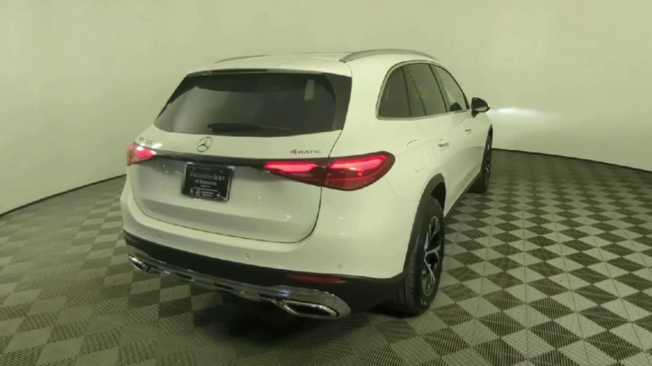 2026 Mercedes Benz GLC 350e 4MATIC photo 32
