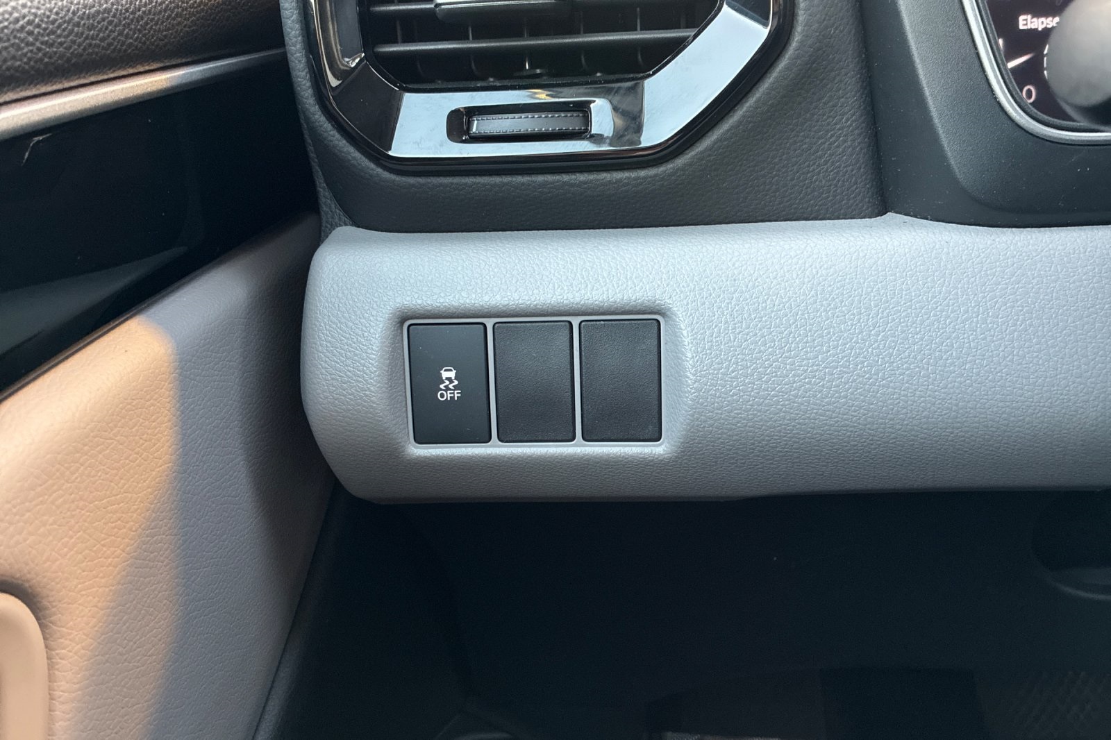 2023 Honda Pilot LX photo 34