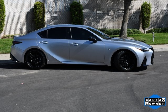 2024 Lexus IS 350 F SPORT photo 3