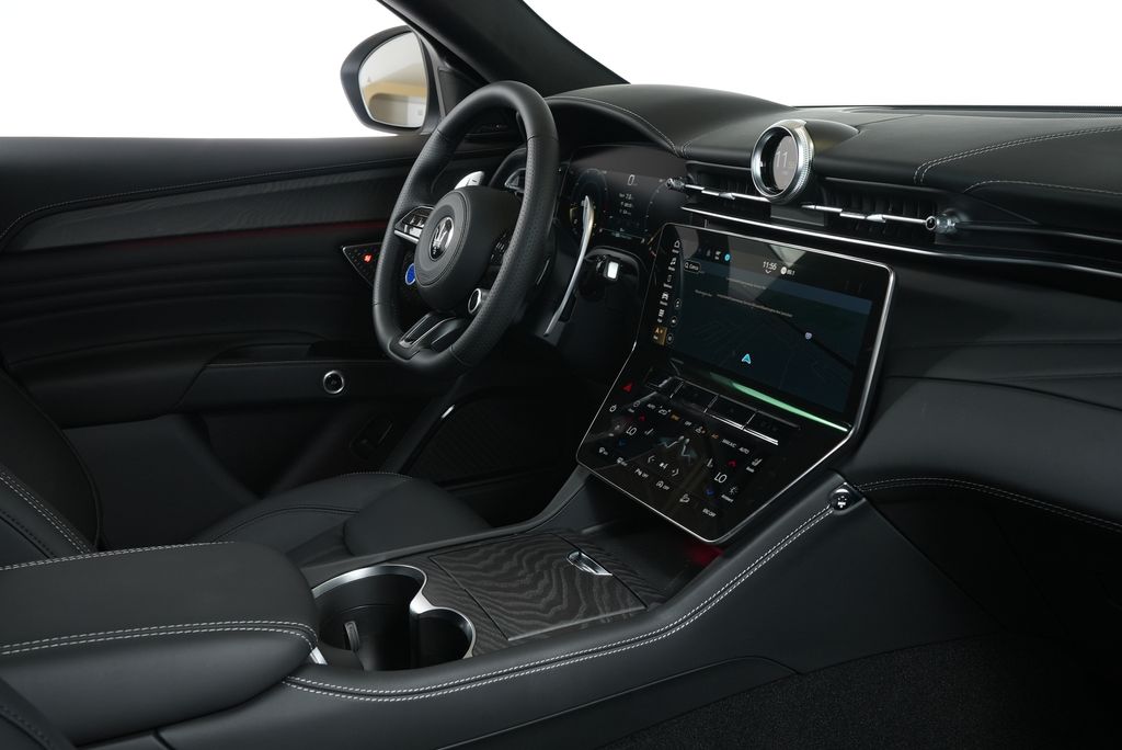 2025 Maserati Grecale photo 19