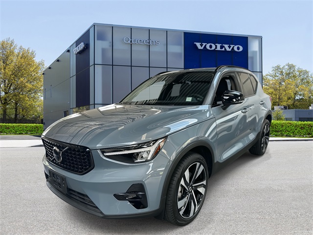 2023 Volvo XC40 Plus photo 6