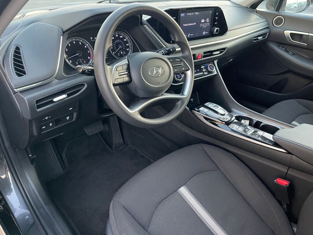 2022 Hyundai Sonata SEL photo 9