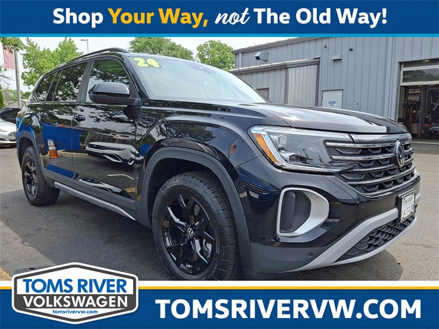 2024 Volkswagen Atlas Atlas Peak Edition's photo