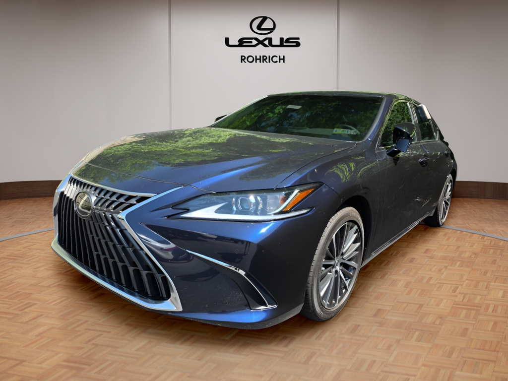 2025 Lexus ES Hybrid 300h's photo