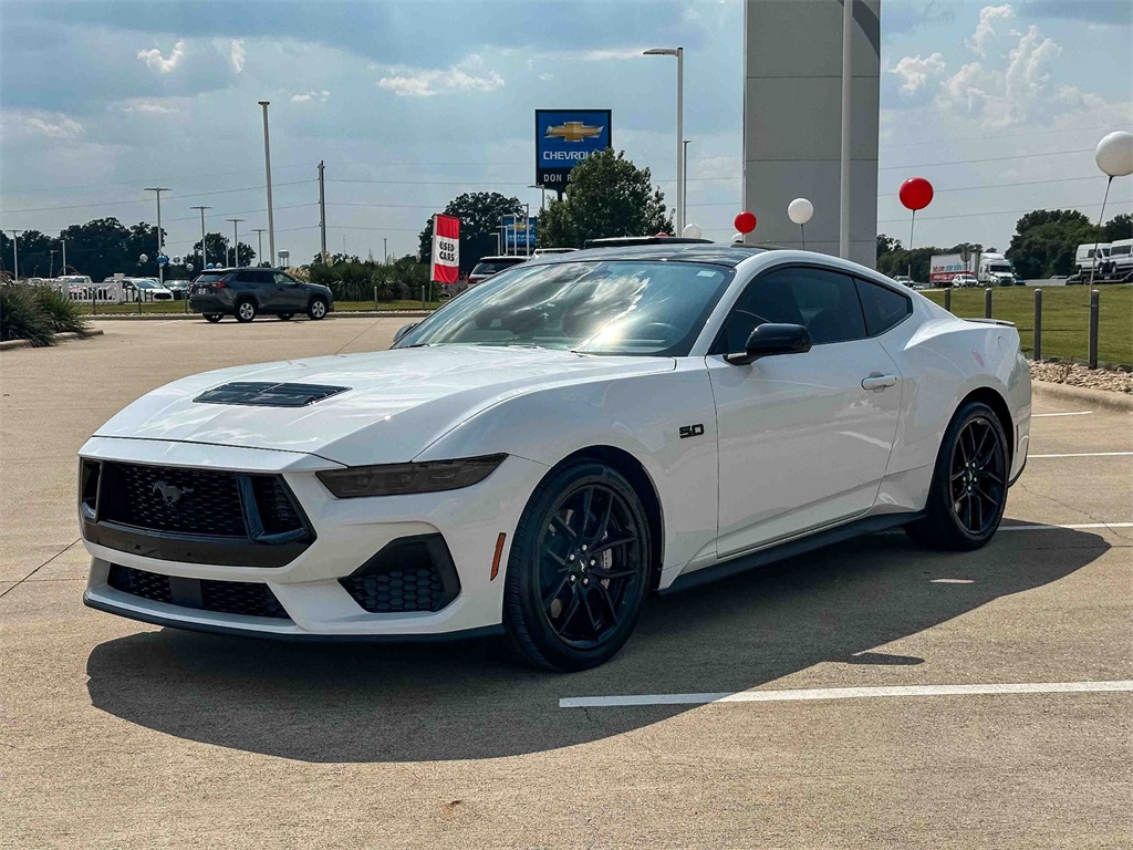 2024 Ford Mustang GT photo 3