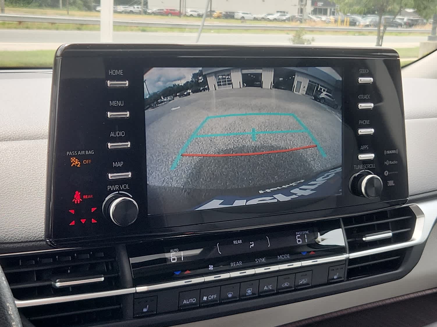 2021 Toyota Sienna XLE photo 14