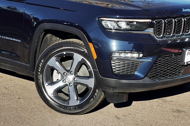 2023 Jeep Cherokee 4xe photo 4